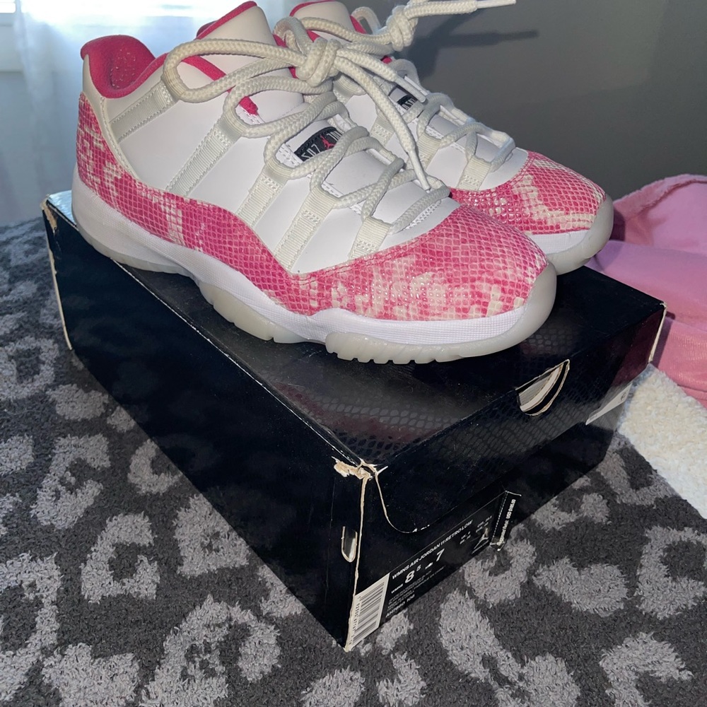 jordan 11s retro low  pink snakeskin (2019)